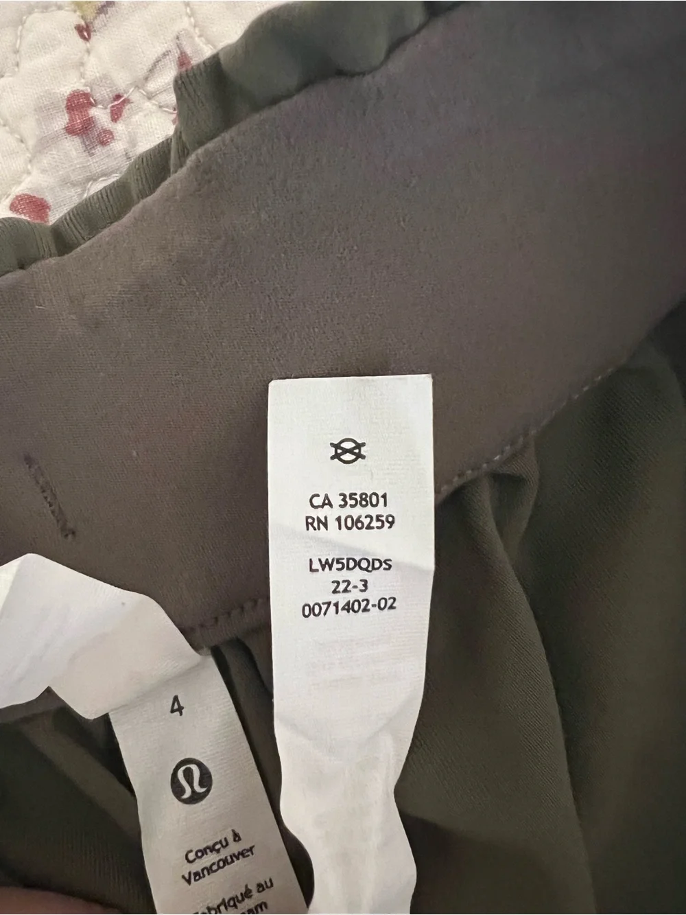 lululemon athletica olive green jogger pants